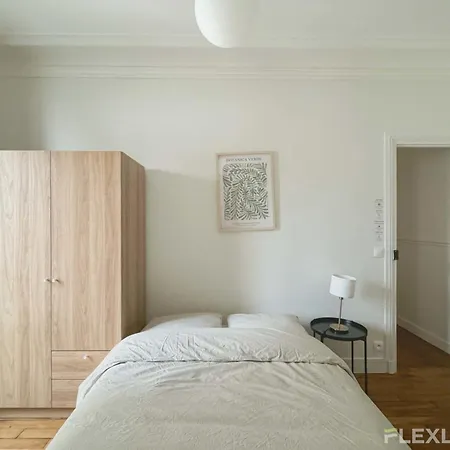 Διαμέρισμα Spacious 4-bedroom In 14 - Alesia