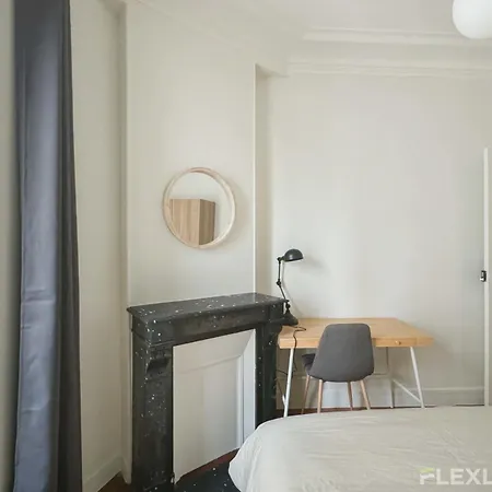 Lejlighed Spacious 4-bedroom In 14 - Alesia *